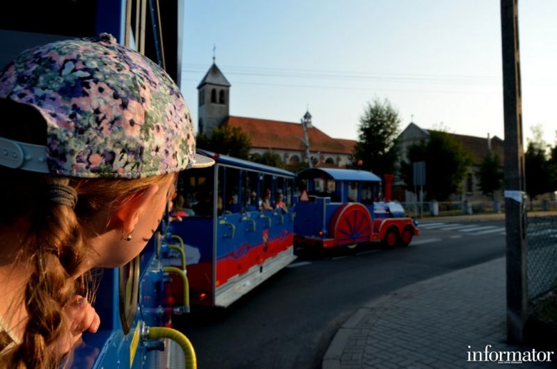 Festyn rodzinny w Gorzycach Wielkich . &quot;Żegnam lato.  Ja, mama i tato! &quot;