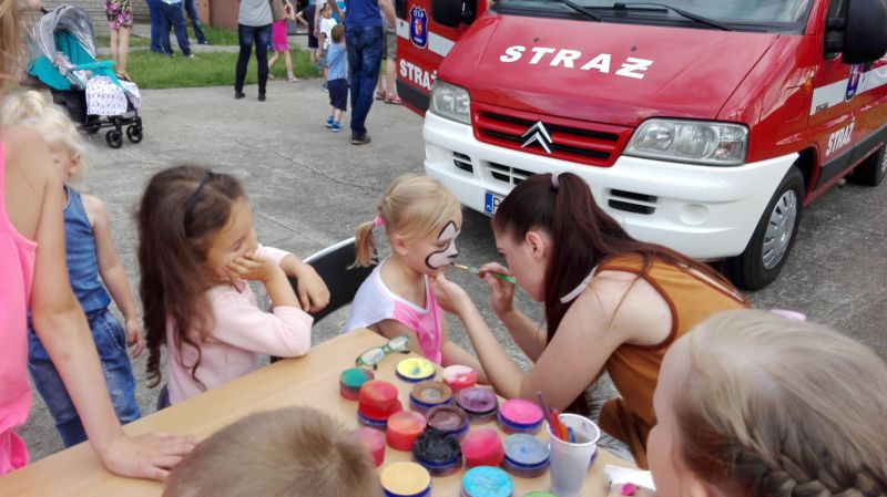 FESTYN  RODZINNY W PUBLICZNYM PRZEDSZKOLU W LEWKOWIE